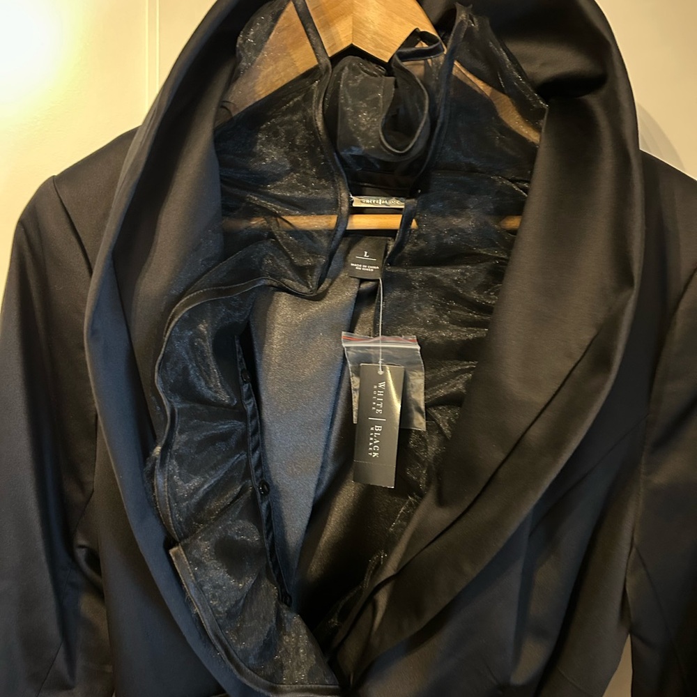 Elegant Black Satin Jacket with Lace trim - Picture 4 of 7